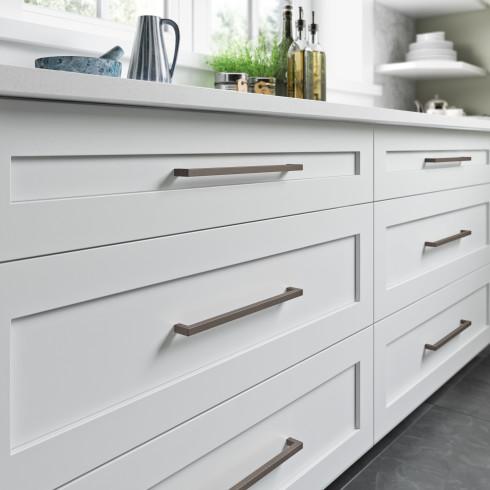 Top Knobs Square Bar Pull - Nouveau Collection