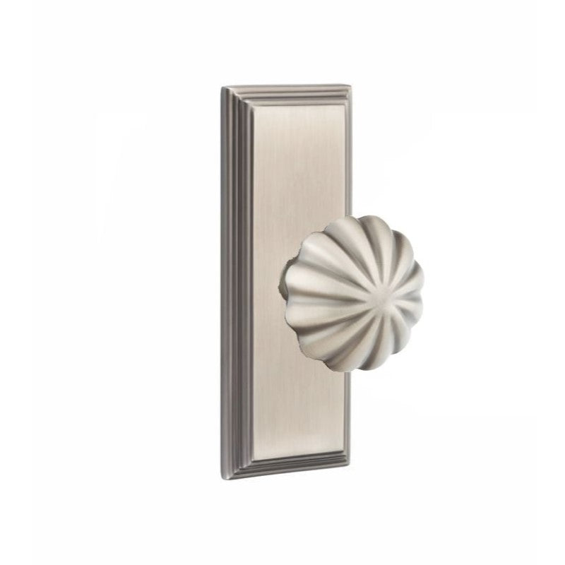 Emtek  Door Handle - Melon Knob 7" Wilshire Sideplate - Classic Brass