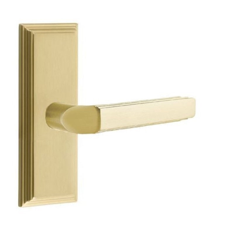 Emtek  Door Handle - Milano Lever 7" Wilshire Sideplate - Classic Brass