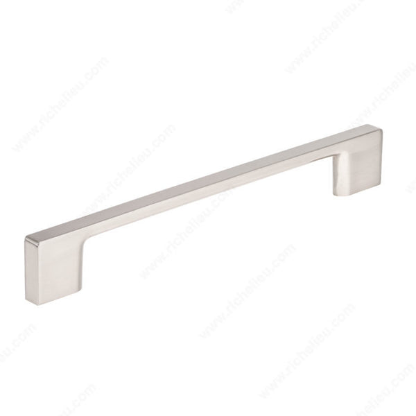 Richelieu Contemporary Metal Appliance Pull - 8160 Collection