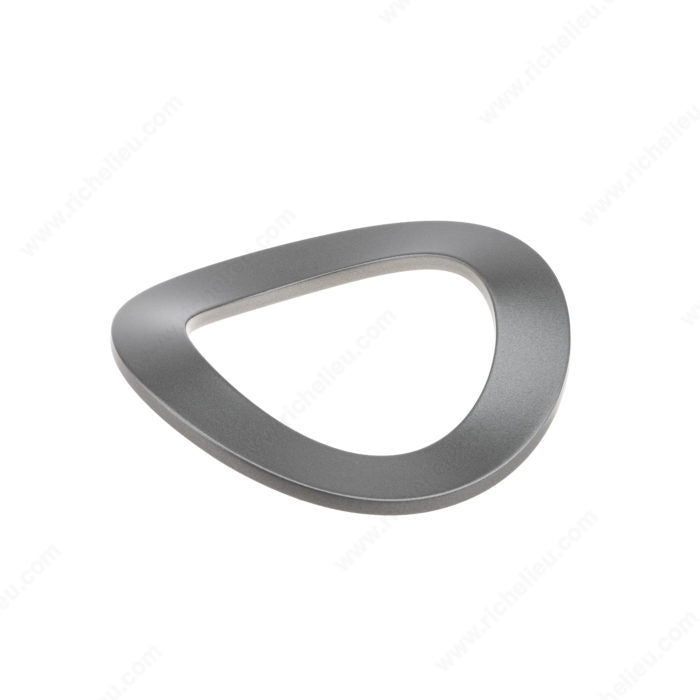 Richelieu Contemporary Metal Pull - 2675 - Inspiration Collection