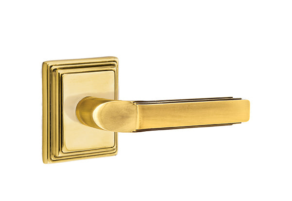 Emtek Milano Lever with Wilshire Rosette - Classic Brass